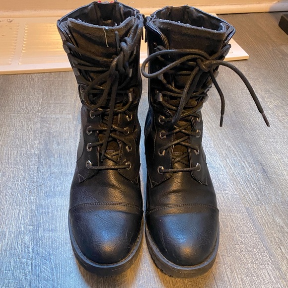 Black combat boots size 40 - Picture 1 of 5